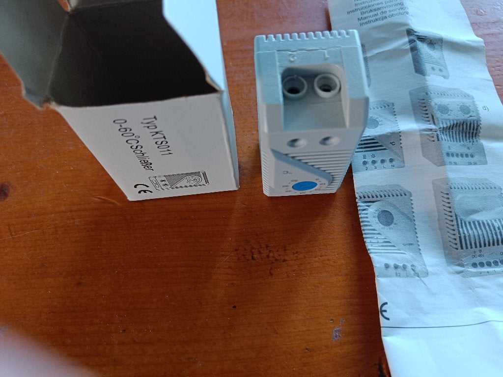 thermostaat voor koelapparaten, ventilatoren, etc KTS011, Ophalen of Verzenden, Nieuw