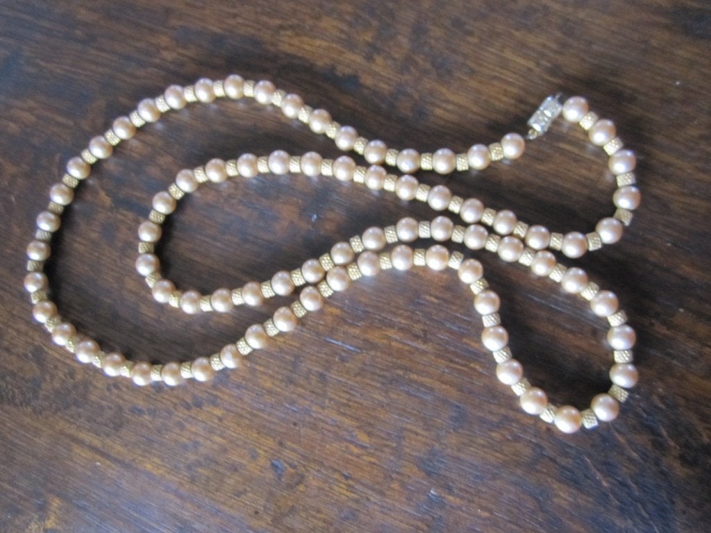 Prachtige vintage halsketting-goudkleurige parels en kralen, Verzenden, Zo goed als nieuw, Goud, Overige materialen