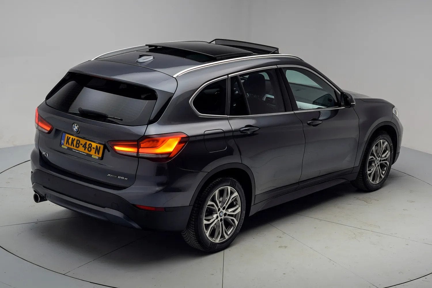 Foto 14 van BMW X1 xDrive 25e eDrive Executive Aut.[ Panorama Camera Nav