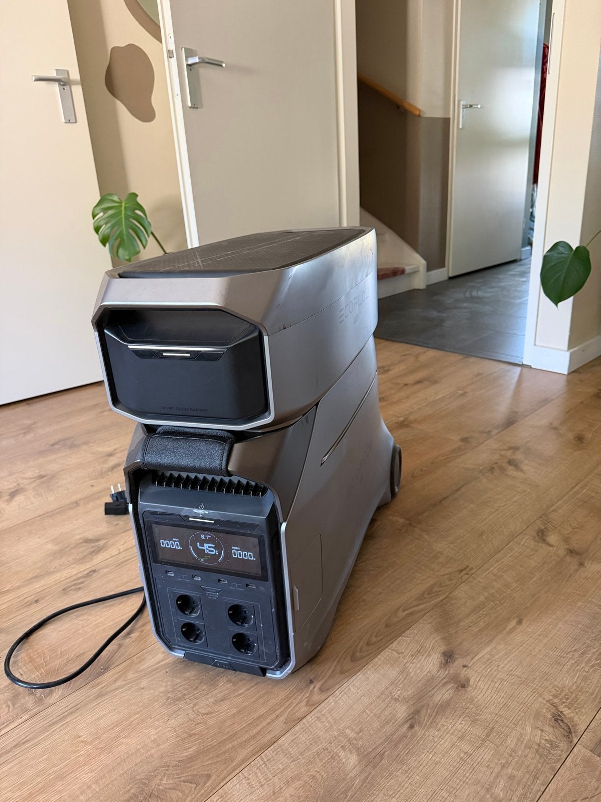 Ecoflow Delta Pro met extra accu 8,1kw/h, Ophalen, Zo goed als nieuw, 30 kVA of meer, Overige typen