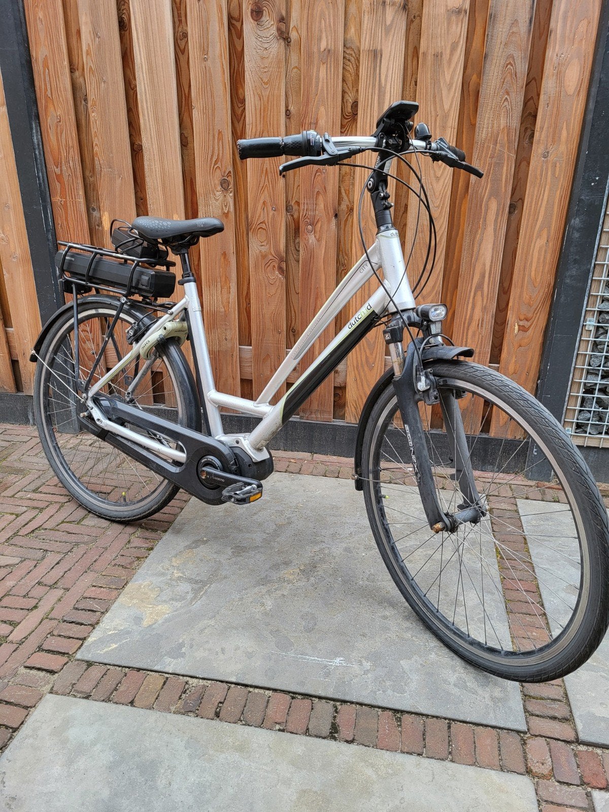 Dutch id elektrische fiets, Ophalen