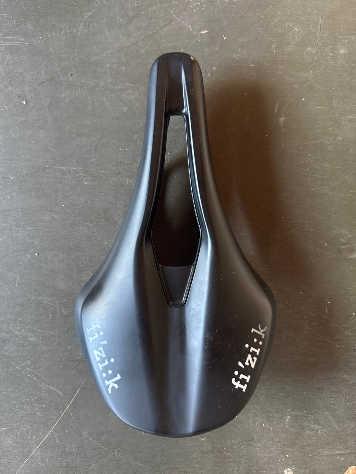 Fizik Tempo Argo R5 zadel 150mm, Gebruikt, Kunststof, Ophalen of Verzenden, Zadel