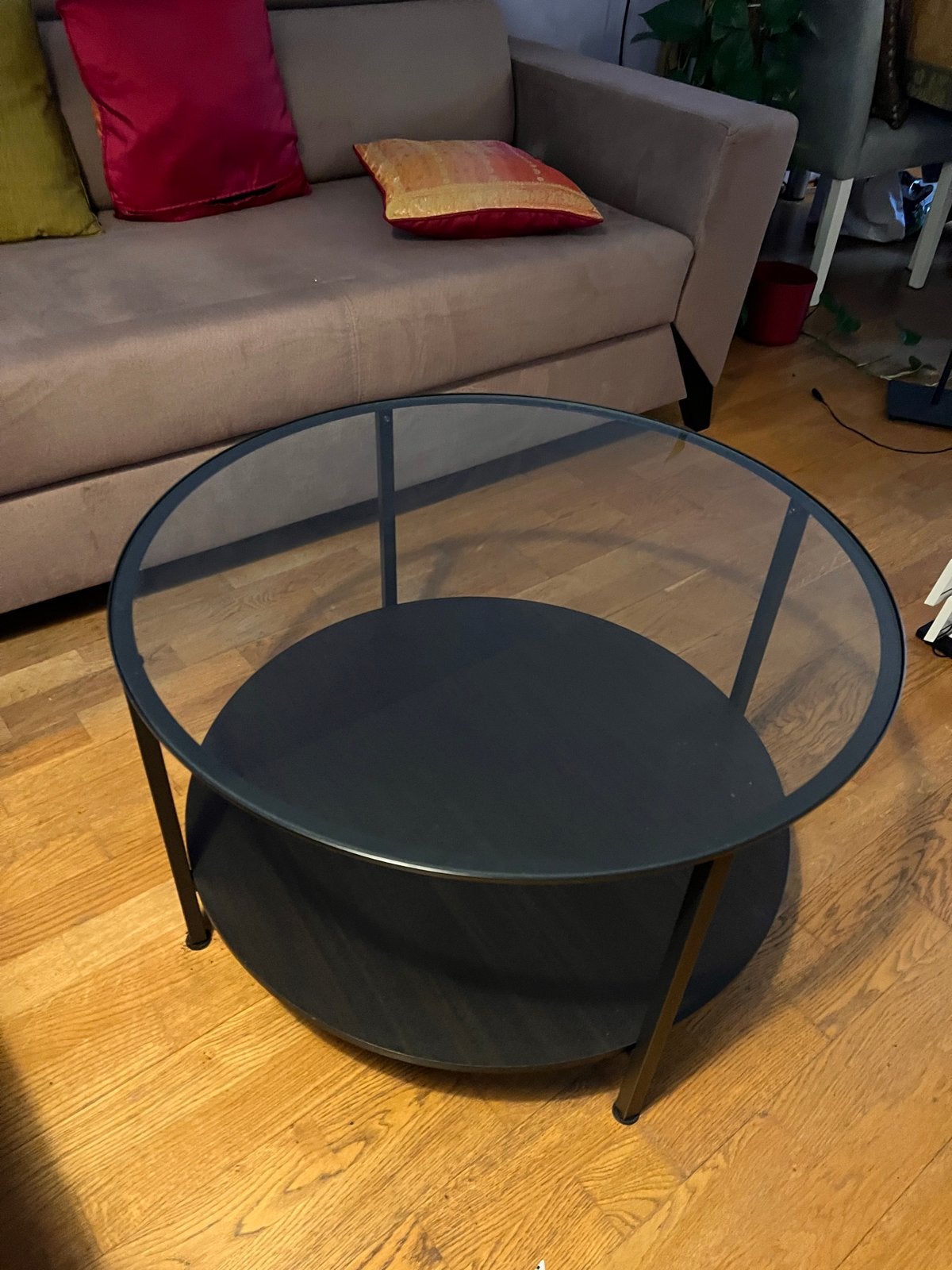 Ikea Vittsjö salontafel met glazen blad, Huis en Inrichting, Tafels | Salontafels, Ophalen, Gebruikt, 100 tot 150 cm, Rond
