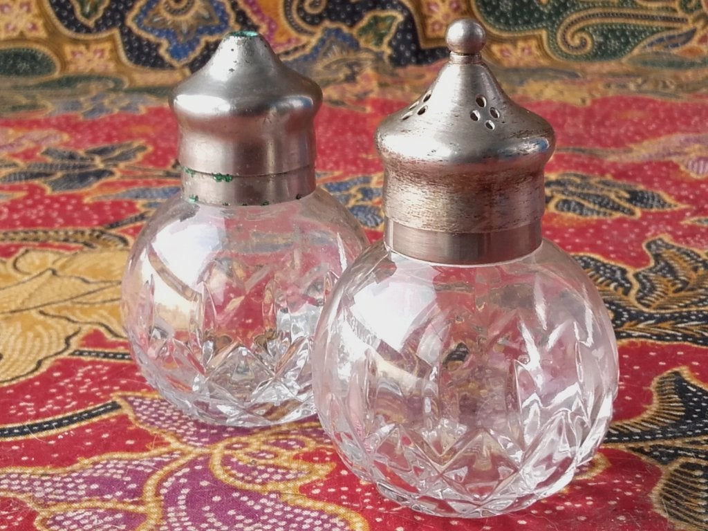 Peper en zout mooi stel oude Engelse Royal Doulton strooiers, Antiek en Kunst, Antiek | Woonaccessoires, Ophalen of Verzenden