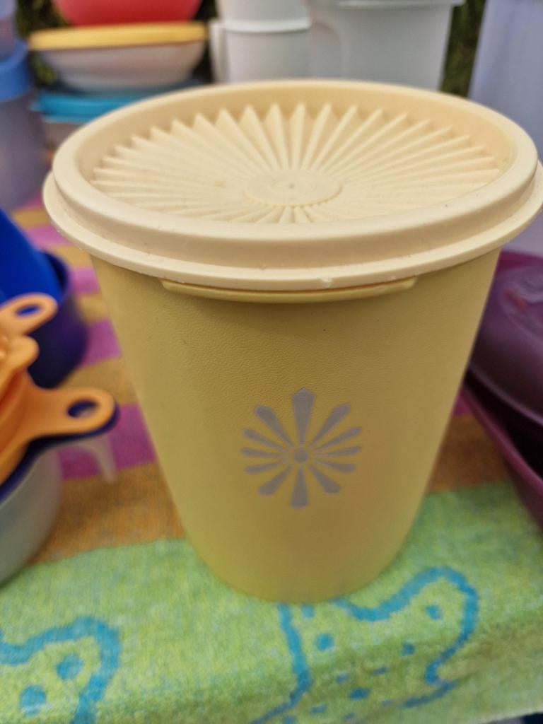 Tupperware vintage ster bewaarbus., Ophalen of Verzenden, Gebruikt, Geel, Bus of Trommel
