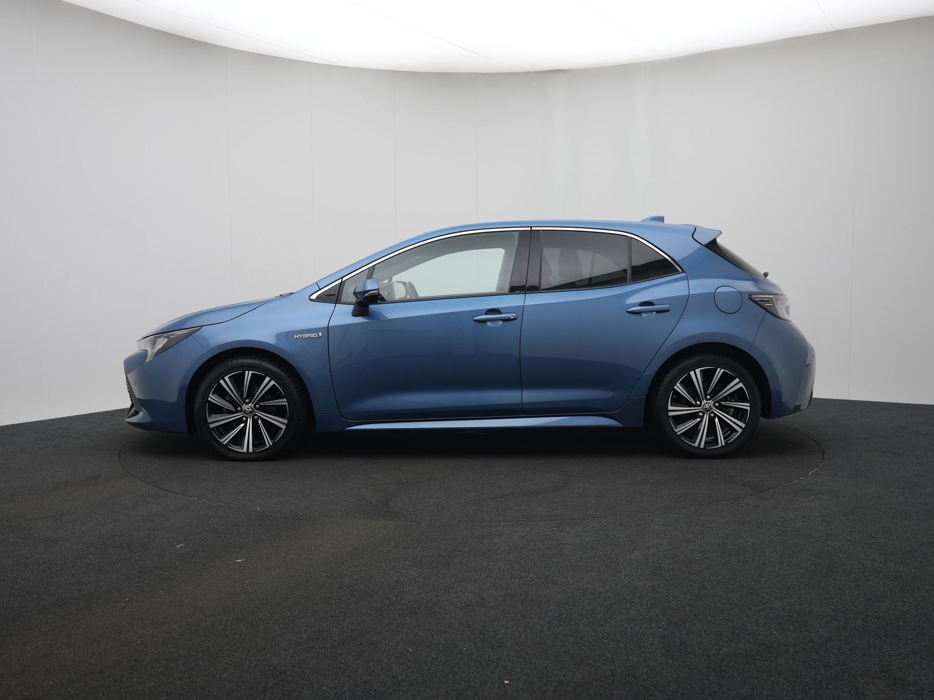 Toyota Corolla 1.8 Hybrid Business Plus | Dealer Onderhouden, Auto's, Toyota, 12 maanden, 450 kg, Gebruikt, 4 cilinders