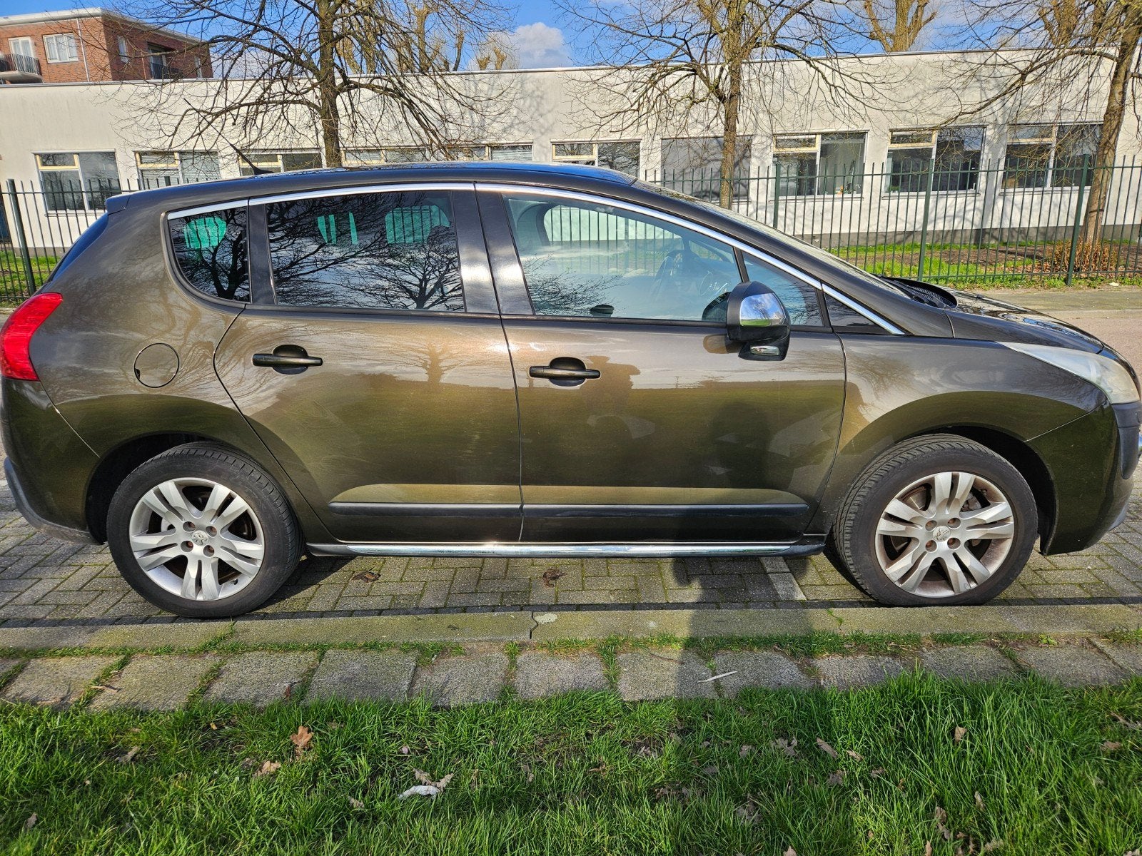 Peugeot 3008 1.6 THP 2009 Bruin, Auto's, Voorwielaandrijving, Stof, Zwart, Bruin