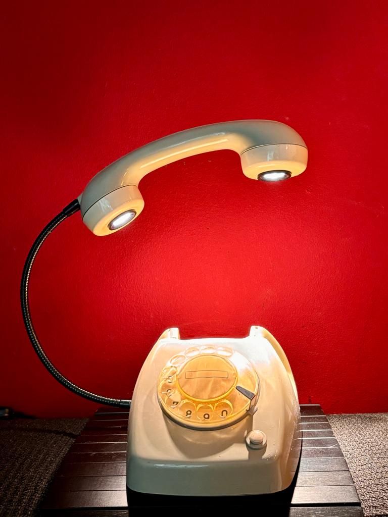Tafellamp  "PTT Telefoon T65", Kunststof, Gebruikt, Vintage,Funky,Home,Decoratief,Cool,Design., Ophalen of Verzenden
