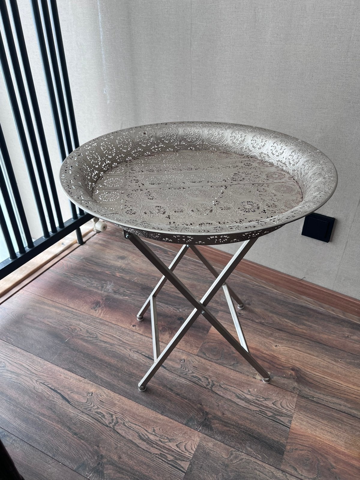 Bijzet tafeltje, Minder dan 55 cm, Rond, Zo goed als nieuw, Ophalen