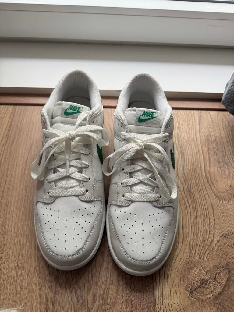 Nike Dunk Low Retro White Green DV0831-107, Ophalen of Verzenden, Zo goed als nieuw, Wit, Sneakers of Gympen