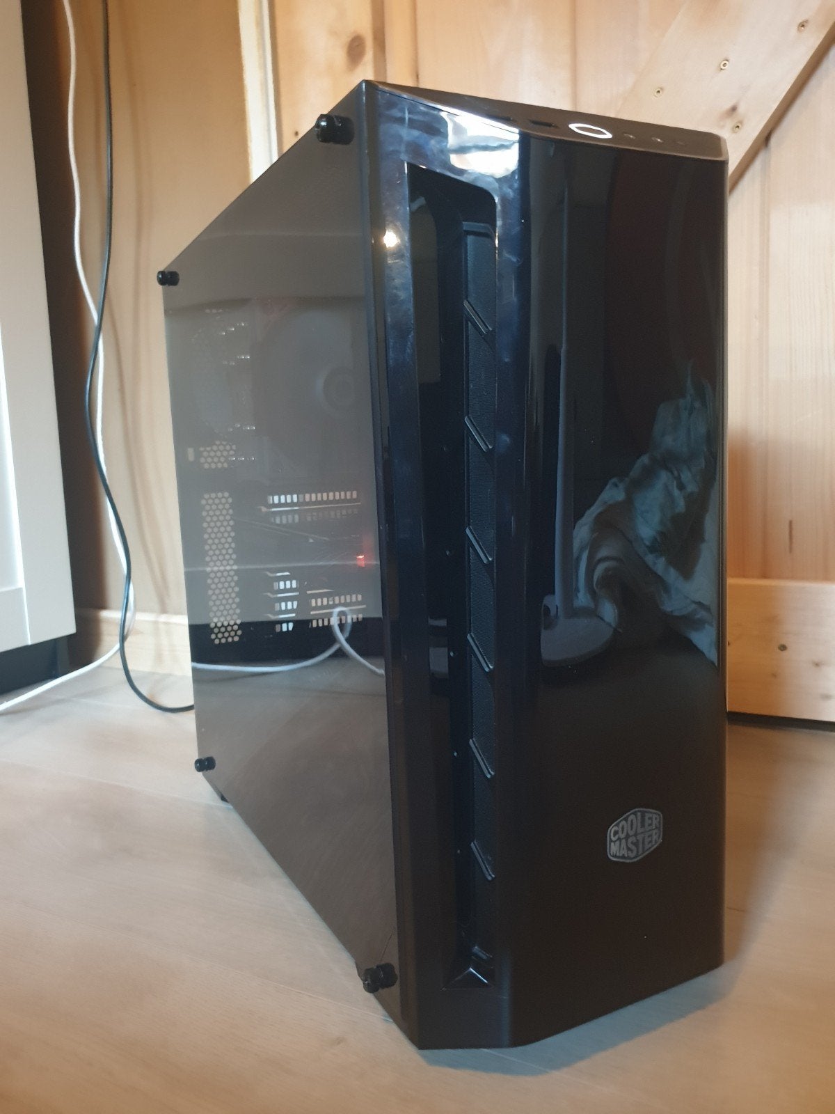 Mid range gaming pc, Overige genres, 1 speler, Ophalen of Verzenden, Zo goed als nieuw