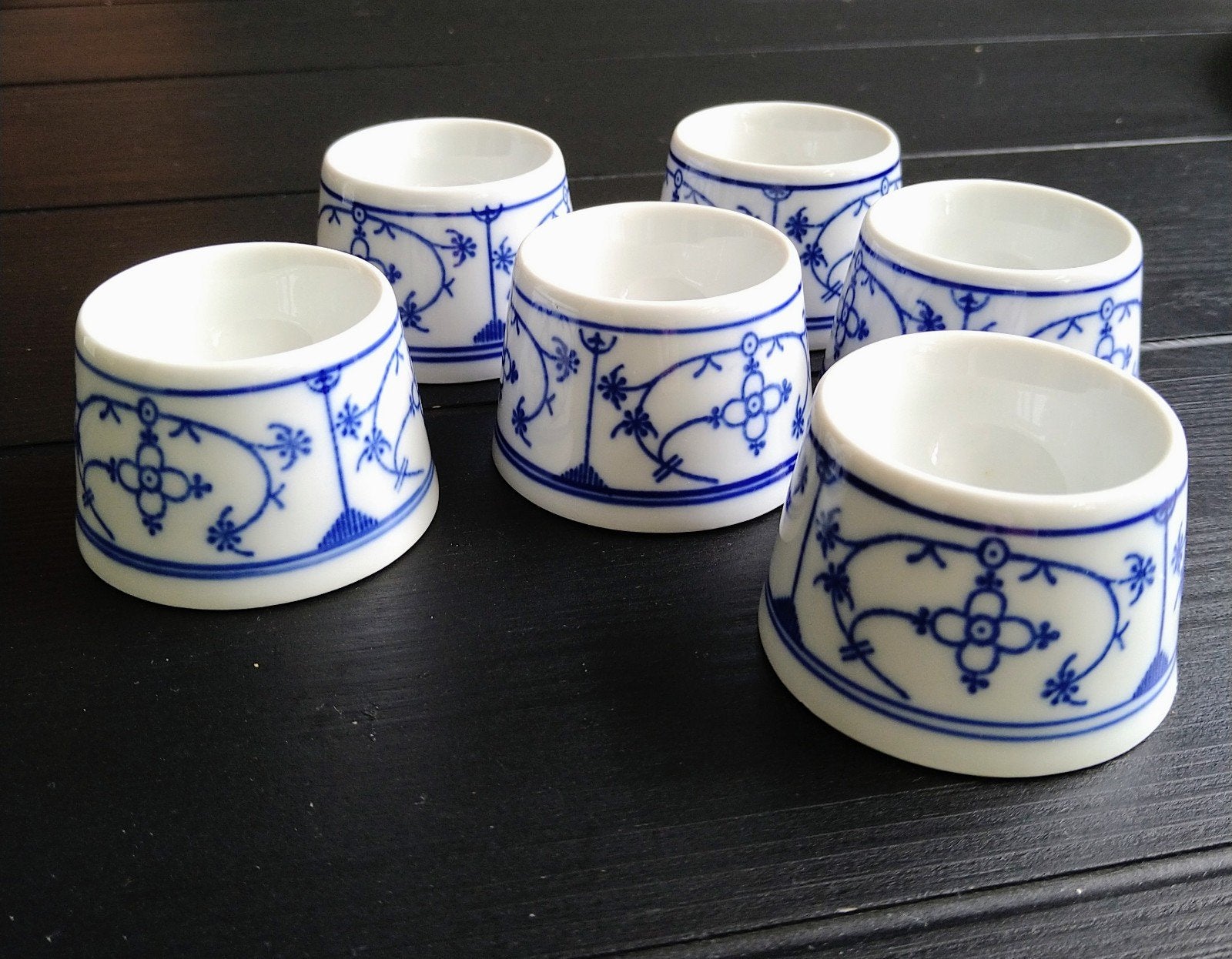 Zes eierdopjes Saks blauw-wit, Huis en Inrichting, Keuken | Servies, Overige typen, Ophalen of Verzenden, Zo goed als nieuw, Overige stijlen
