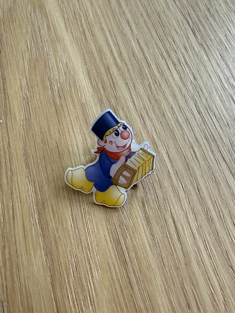 Efteling Pin - carnaval festival hollands mannetje EPP24, Ophalen of Verzenden, Gebruikt, Button of Speldje