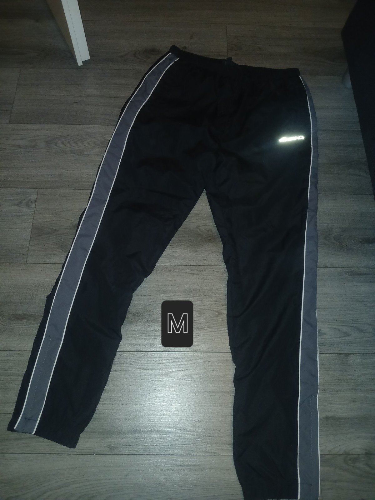 Ellesse trainingsbroek met vest met strepen - Maat M, Kleding | Heren, Ophalen, Maat 48/50 (M), Zwart, Nieuw