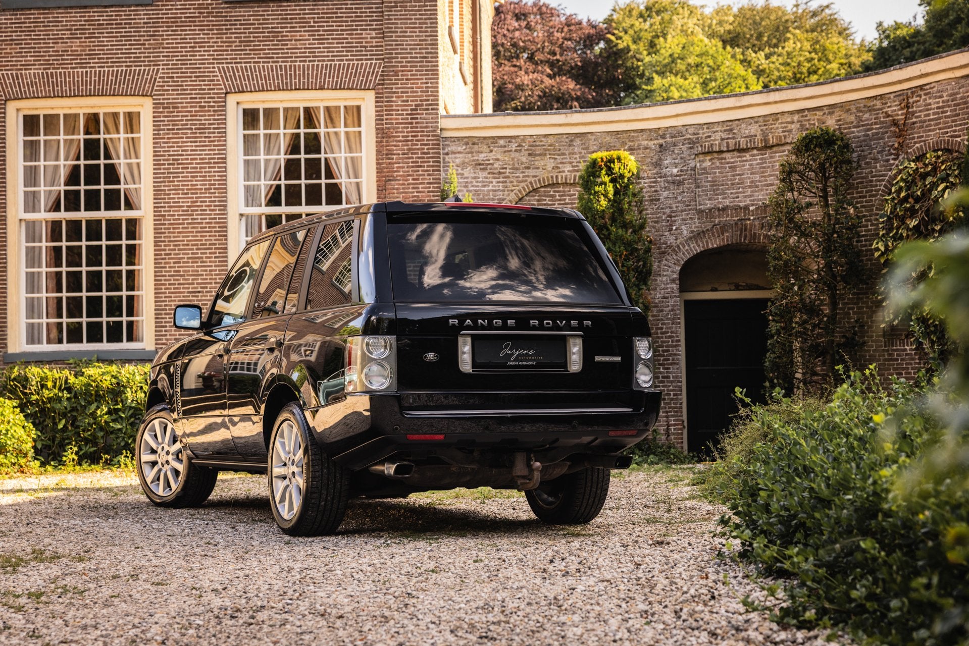 Land Rover Range Rover 4.2 V8 Supercharged (396pk) - Youngti, Auto's, Land Rover, 4197 cc, Gebruikt, Zwart, Leder