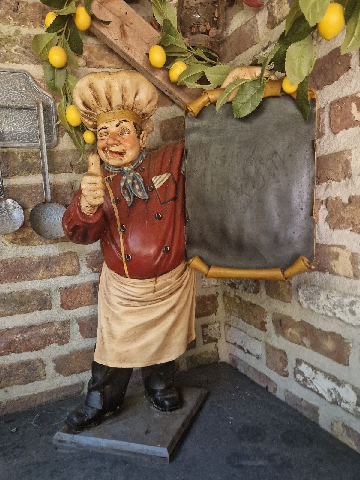 Groot beeld kok / pizzabakker met menukaart, Ophalen of Verzenden