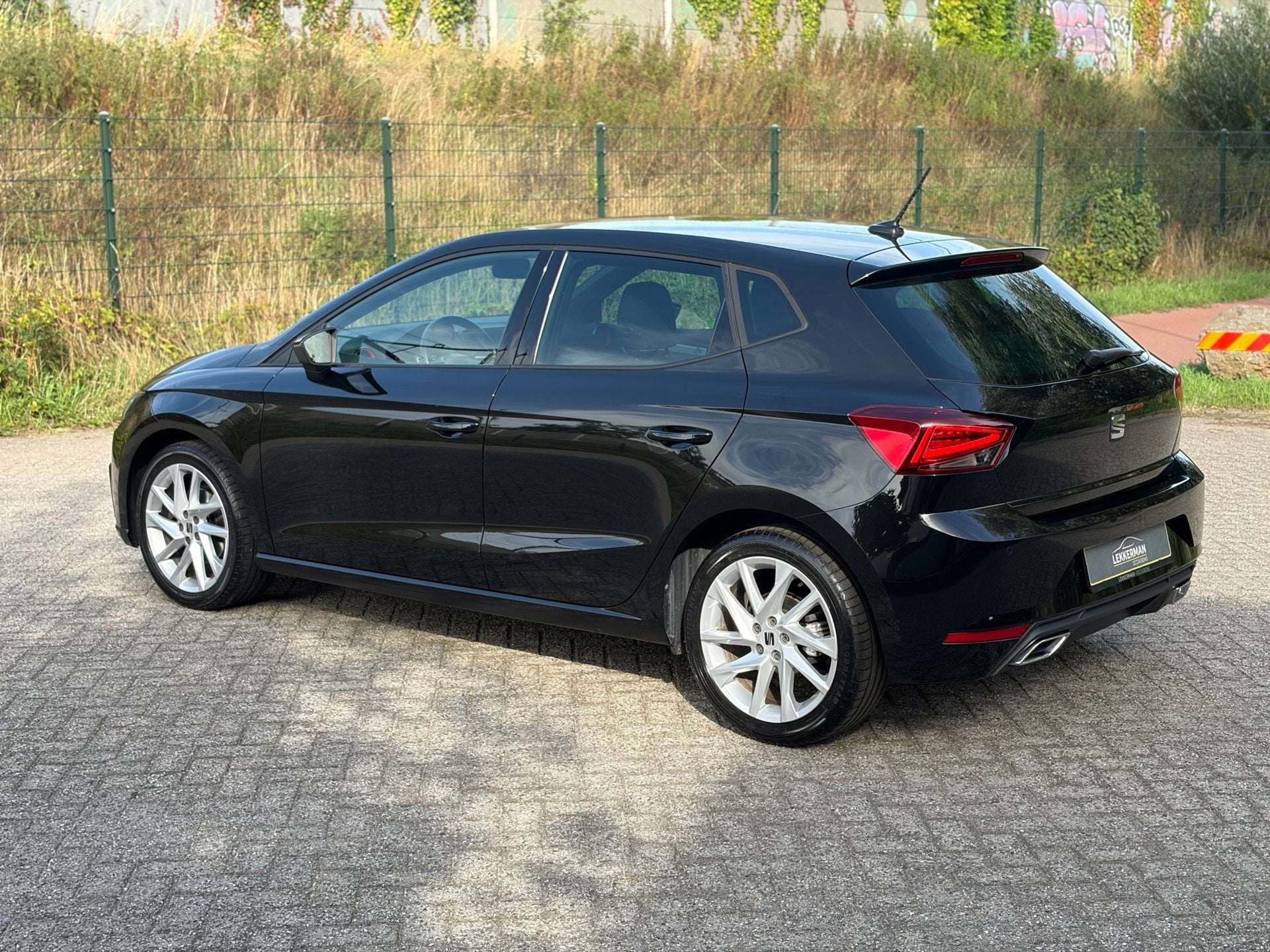 SEAT Ibiza 1.0 EcoTSI FR CARPLAY I CAMERA I CRUISE I DEALER, Voorwielaandrijving, Dealer onderhouden, Gebruikt, Origineel Nederlands