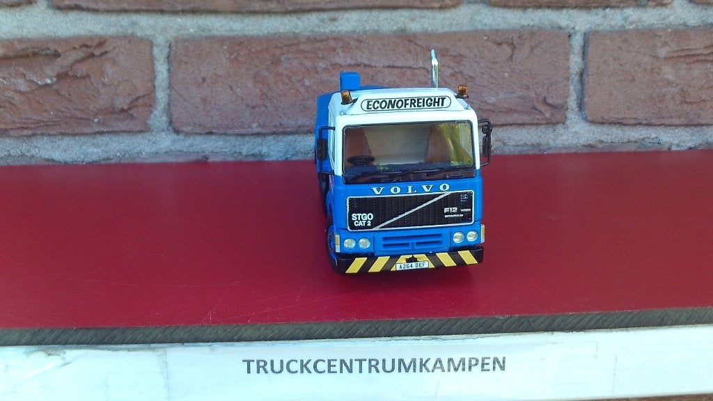 WSI  Volvo  F12  van  Econofreight., Hobby en Vrije tijd, Modelauto's | 1:50, Ophalen of Verzenden, Nieuw, Bus of Vrachtwagen