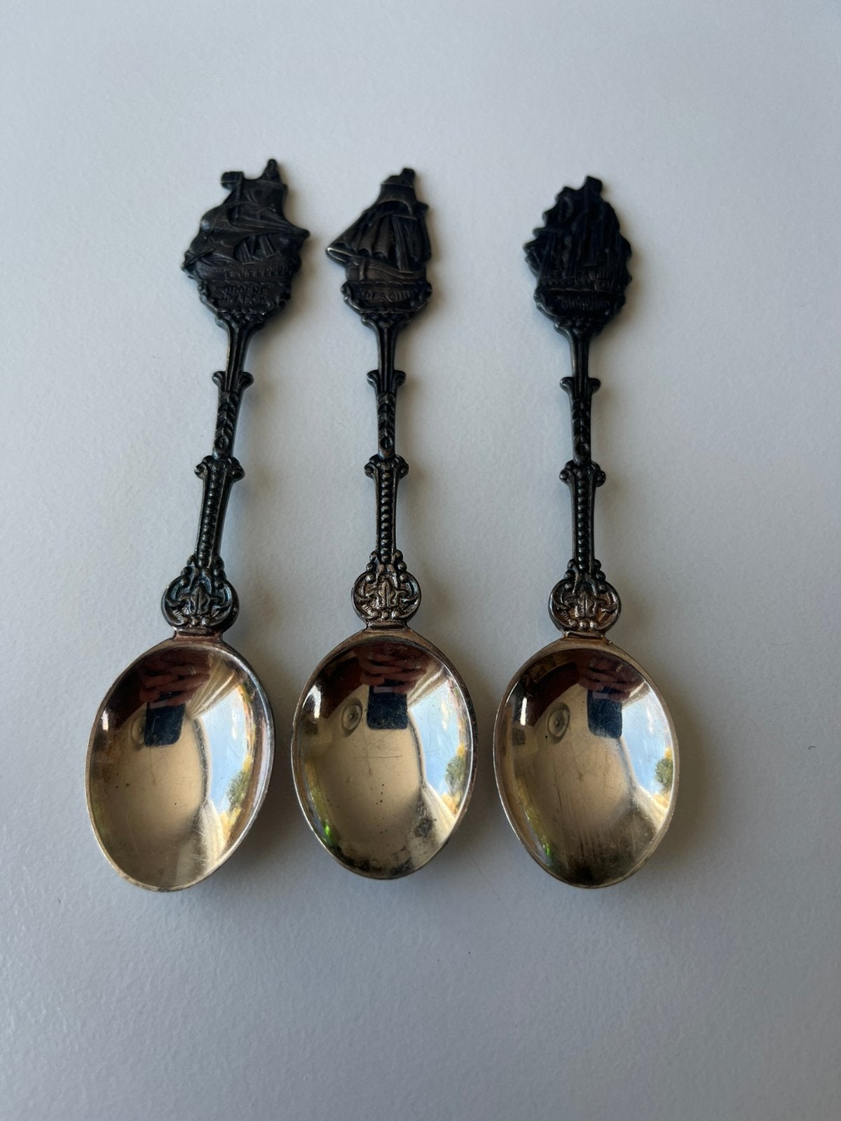 3 verzilverde herinneringstheelepeltjes, Ophalen of Verzenden