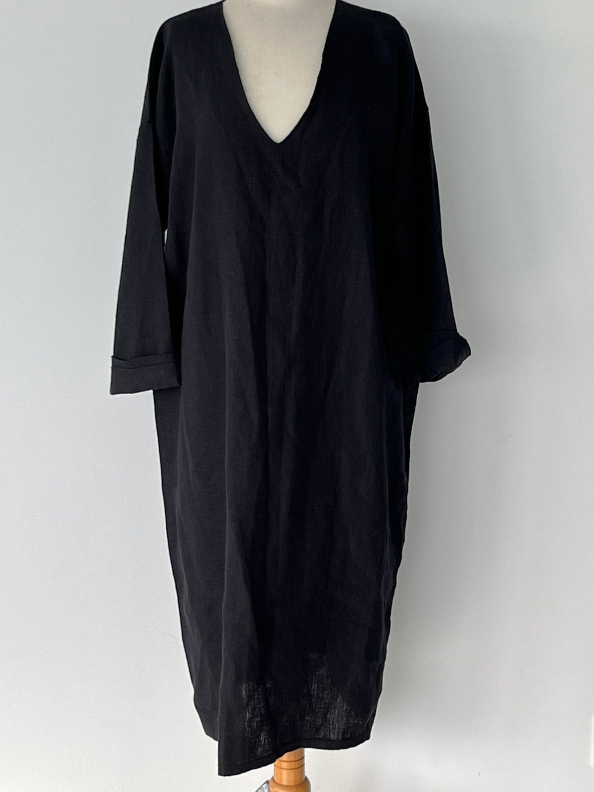 Diep zwarte  linnen jruk in een grote maat, Zwart, Maat 46/48 (XL) of groter, Ophalen of Verzenden, Zo goed als nieuw