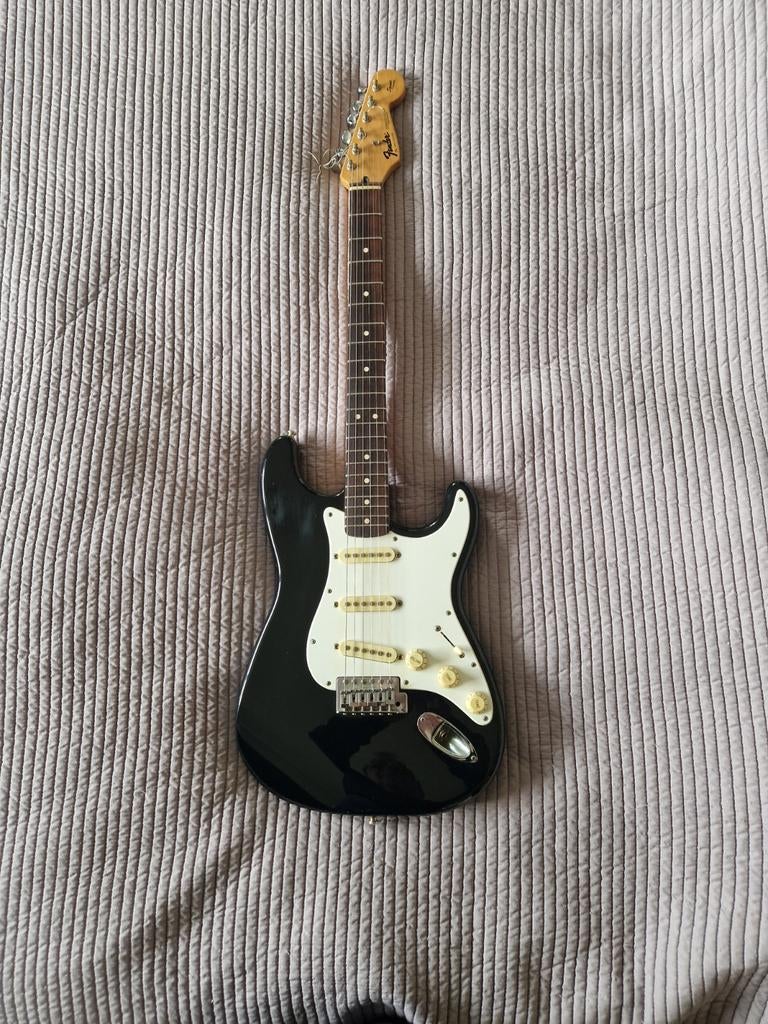 Fender Squier Stratocaster Mexico - Zwart, Ophalen of Verzenden, Gebruikt, Solid body, Fender