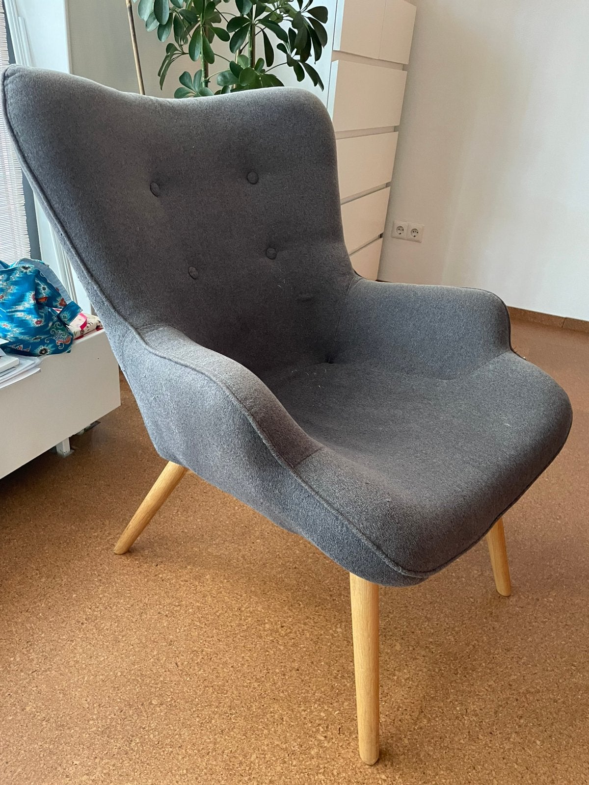 Stoel van Jysk grijs, Ophalen, Gebruikt, 75 tot 100 cm, 50 tot 75 cm