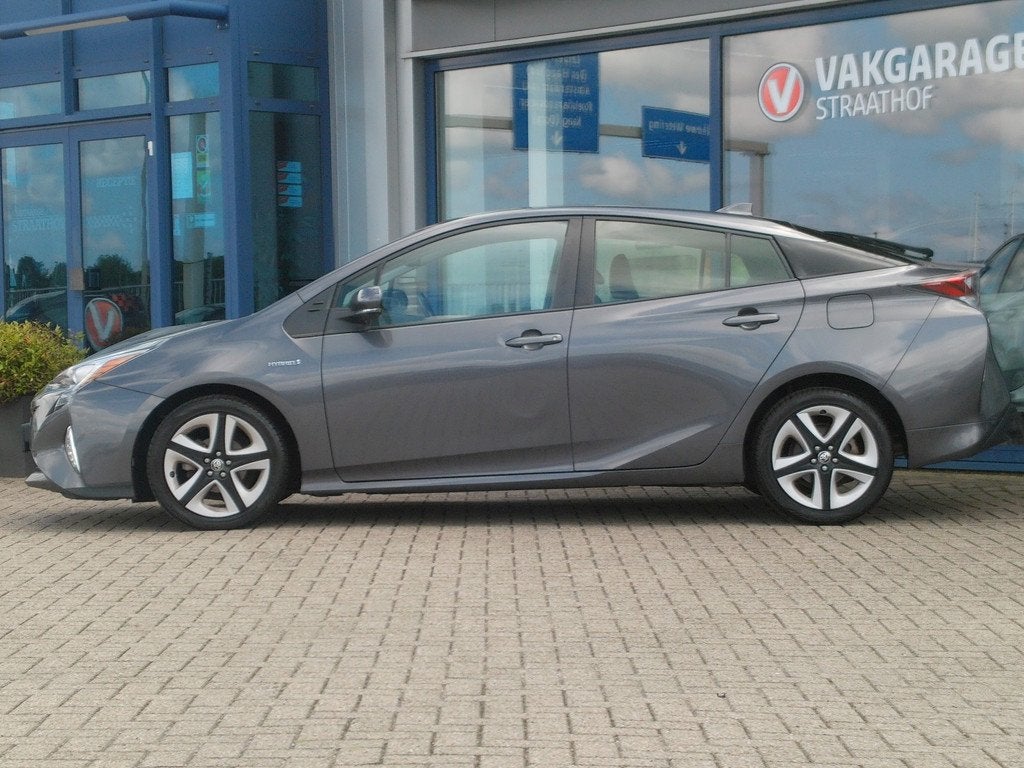 Toyota Prius 1.8 Dynamic, Trekhaak / Navigatie / Camera / St, Stof, Met garantie (alle), Stoelverwarming, 122 pk