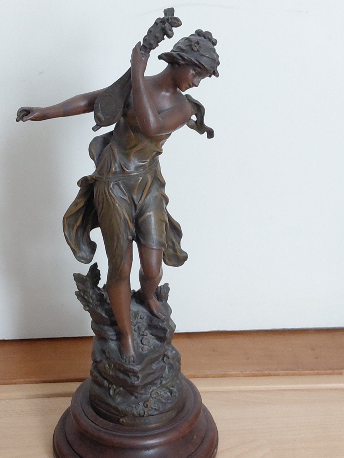 Antiek bronzen beeld 'Serenade' door Raoul Larche, Antiek en Kunst, Kunst | Beelden en Houtsnijwerken, Art nouveau, Gepatineerd