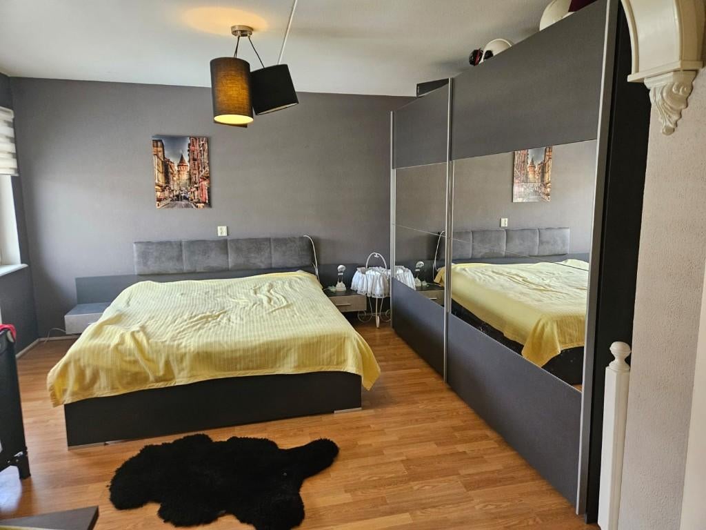 Complete slaapkamer set te koop – modern en zeer netjes, Huis en Inrichting, Slaapkamer | Complete slaapkamers, Zo goed als nieuw