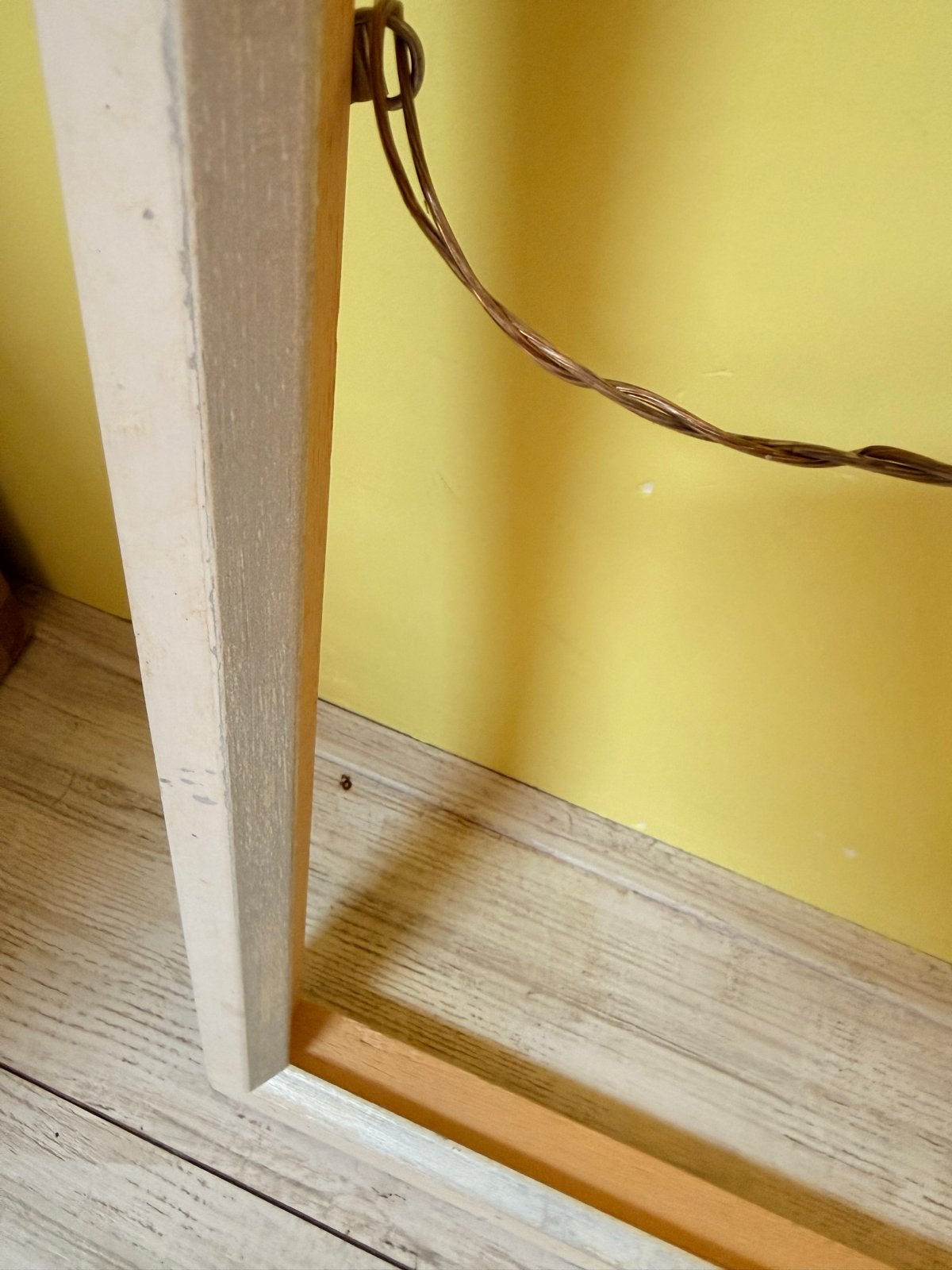 Zwarte houten lijst met gouden rand, Italiaans design, Gebruikt, Schilderijlijst, Met sierrand, Ophalen of Verzenden