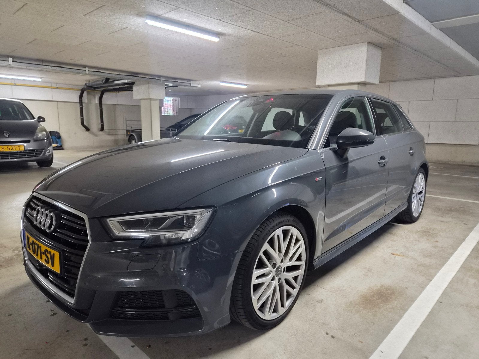 Audi A3 1.5 Tfsi 150pk Automa S-line led carplay digi displa, Auto's, Audi, Stof, 1498 cc, Zwart, 4 cilinders