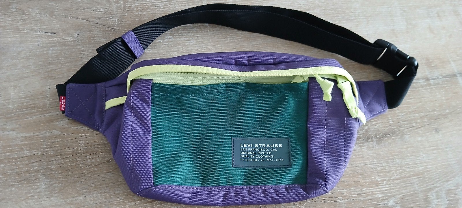 Levi's levi strauss heuptas fanny pack festival tasje, Ophalen of Verzenden, Nieuw, Paars, Overige merken