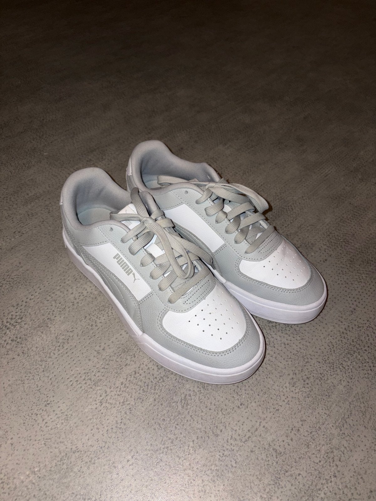 Puma Sneakers Maat 41 - Grijs/Wit, Ophalen of Verzenden, Gedragen, Sneakers of Gympen