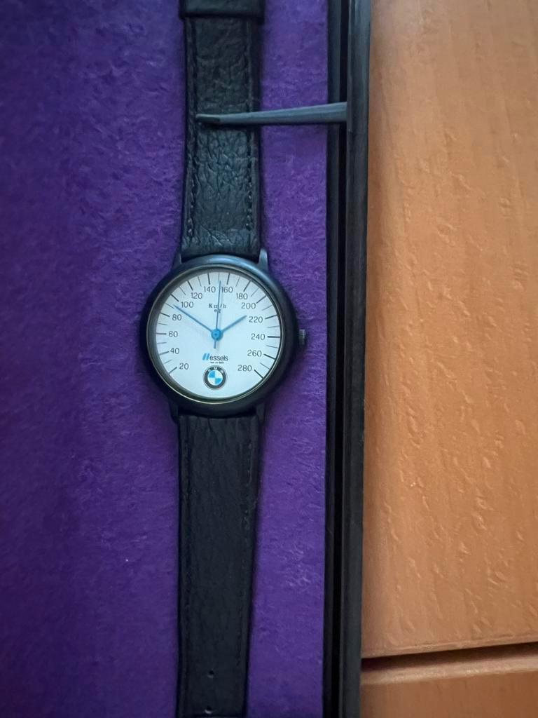 BMW horloge met zwart leren bandje/ Nieuw, Sieraden, Tassen en Uiterlijk, Overige merken, Overige materialen, Leer, Polshorloge