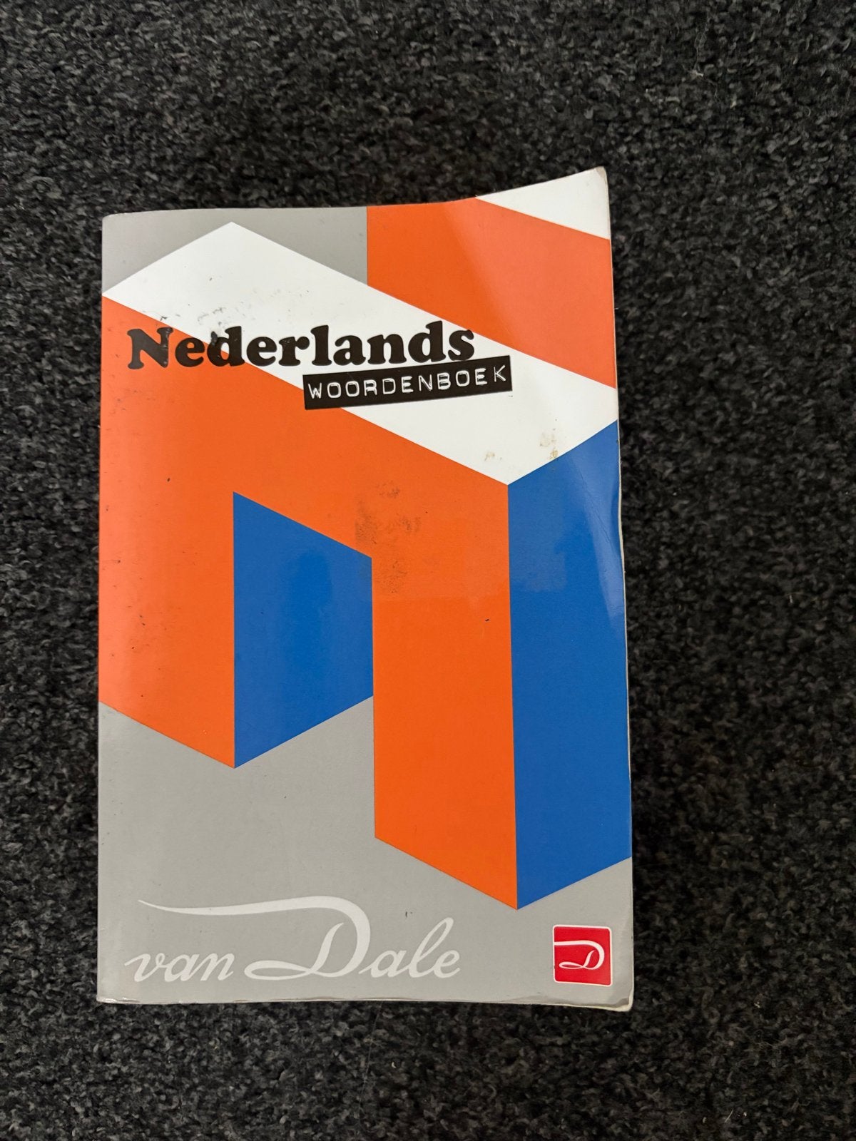 Van Dale Nederlands Woordenboek - Zo goed als nieuw, Boeken, Woordenboeken, Ophalen of Verzenden, Zo goed als nieuw, Van Dale