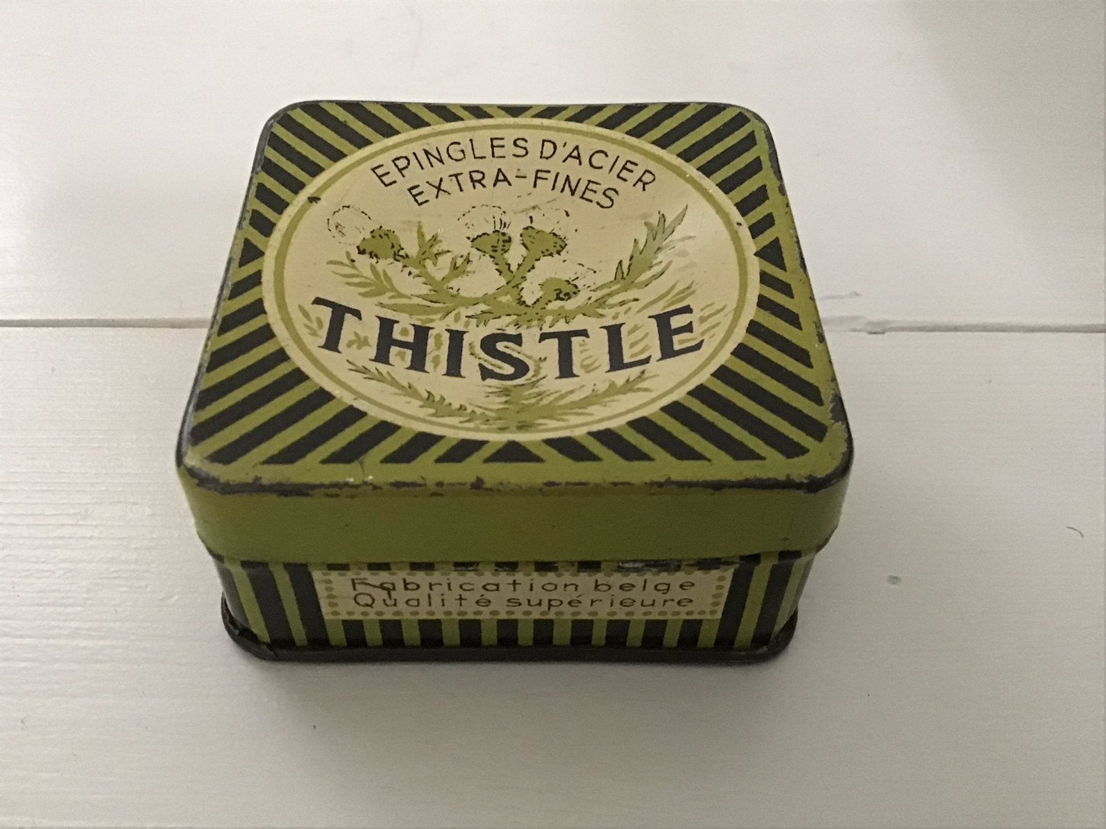 Oud THISTLE 50 Grammes spelden blikje., Verzamelen, Ophalen of Verzenden, Gebruikt, Overige, Overige merken