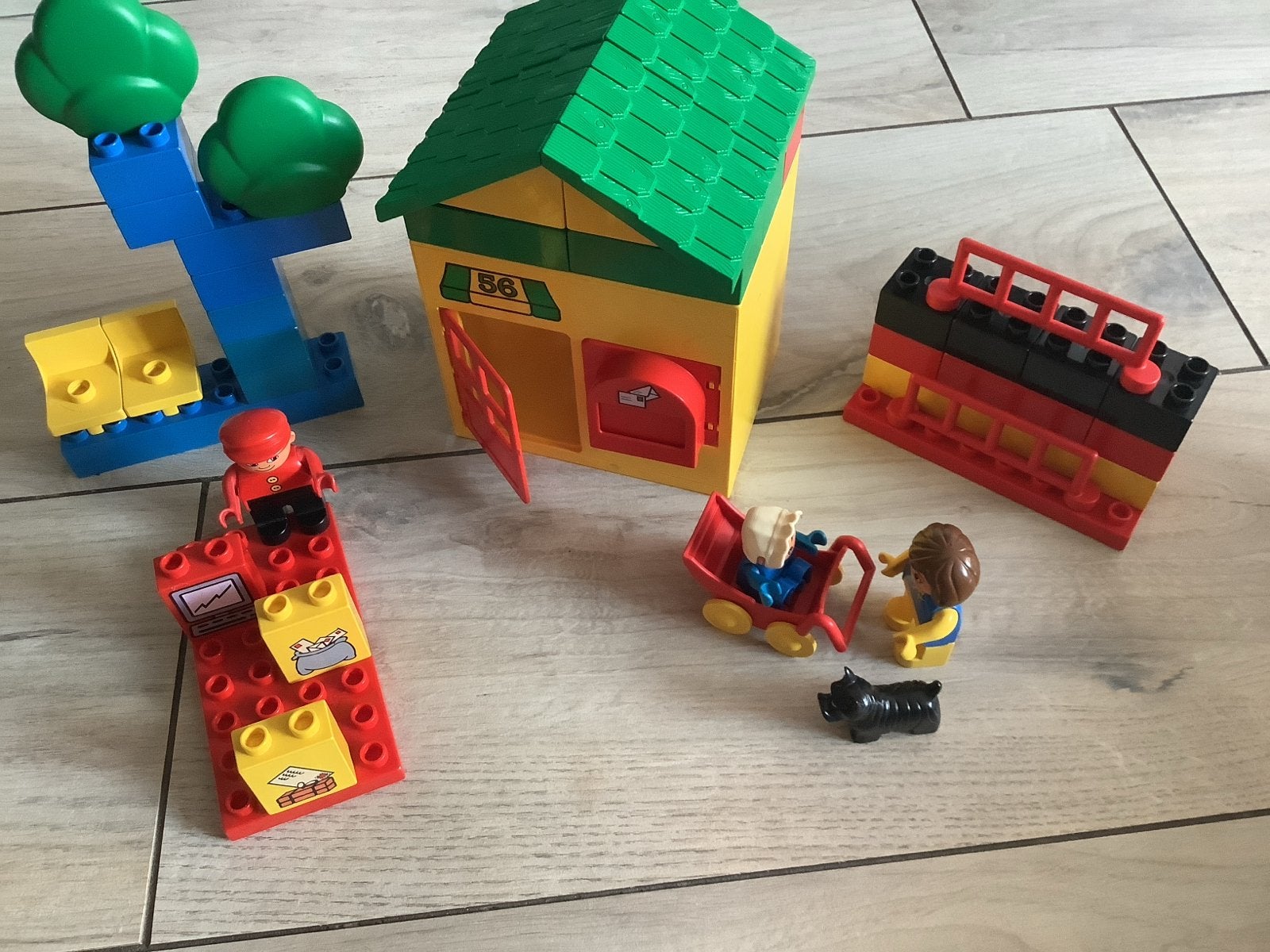 Duplo speelset met huis, figuren en accessoires, Gebruikt, Ophalen of Verzenden, Duplo, Inclusief accessoires