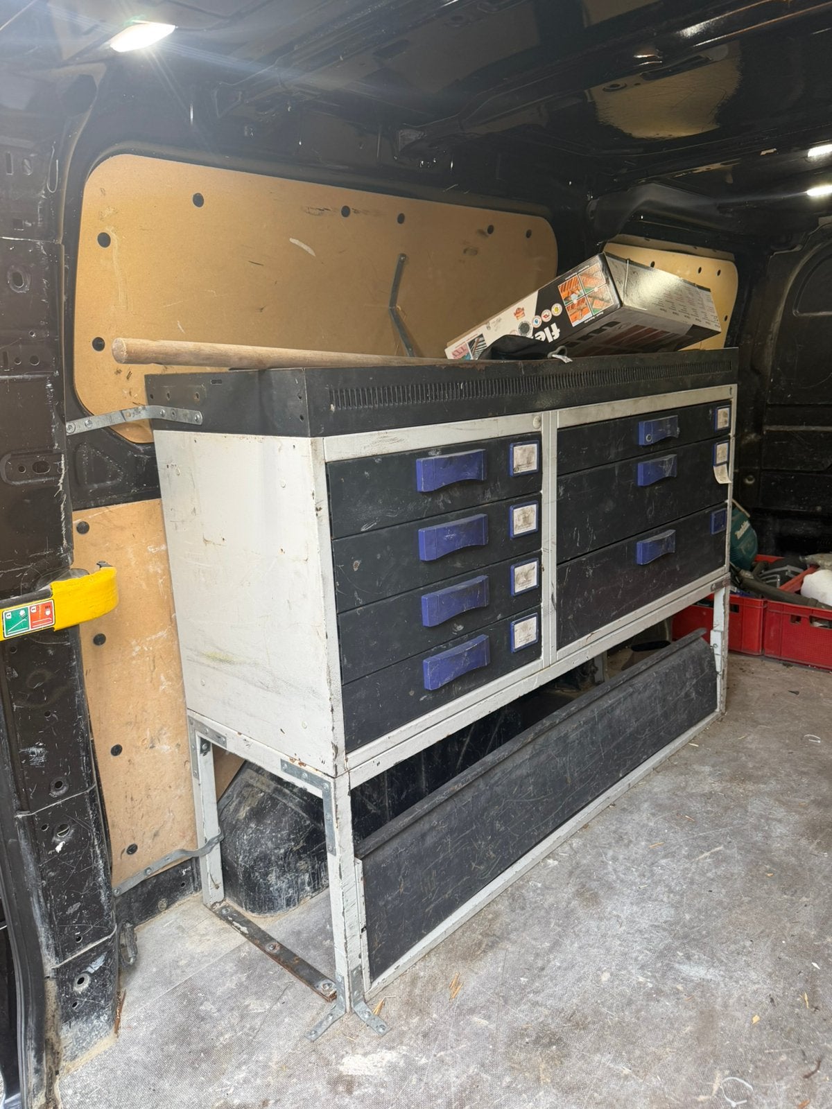 Sterntec kast bus, Ophalen, Gebruikt