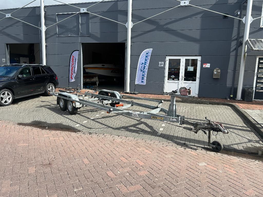 Pega ZB2700/700 geremde tandemas Boottrailer met kenteken, Ophalen, Gebruikt, 1500 tot 3000 kg, 6 tot 9 meter