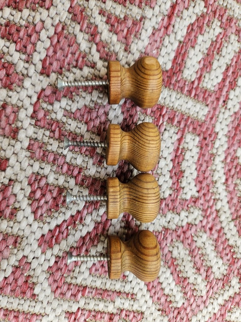 Vier lade/ deur knopjes hout/ handvat, Ophalen of Verzenden, Zo goed als nieuw, Overige materialen, Klink of Kruk