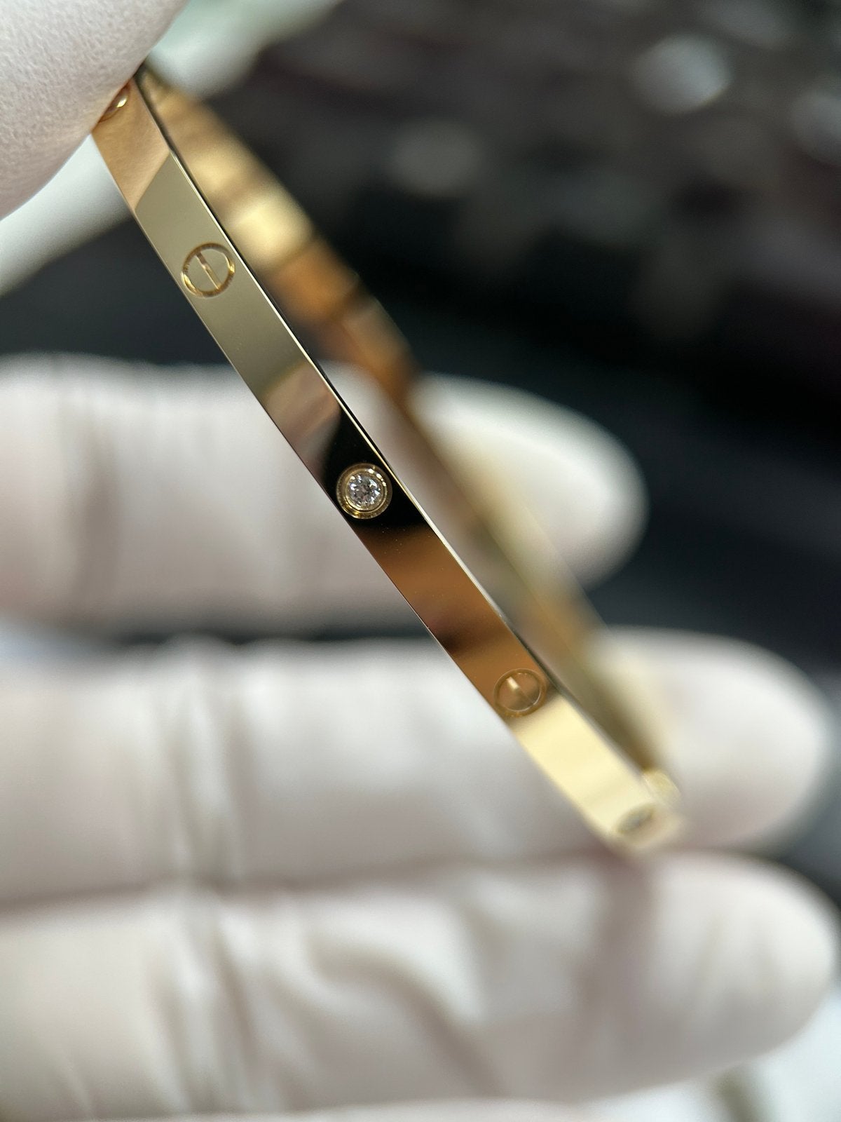 Cartier Love Bracelet Small met 6 natuurlijke diamantjes, Ophalen, Zo goed als nieuw, Goud