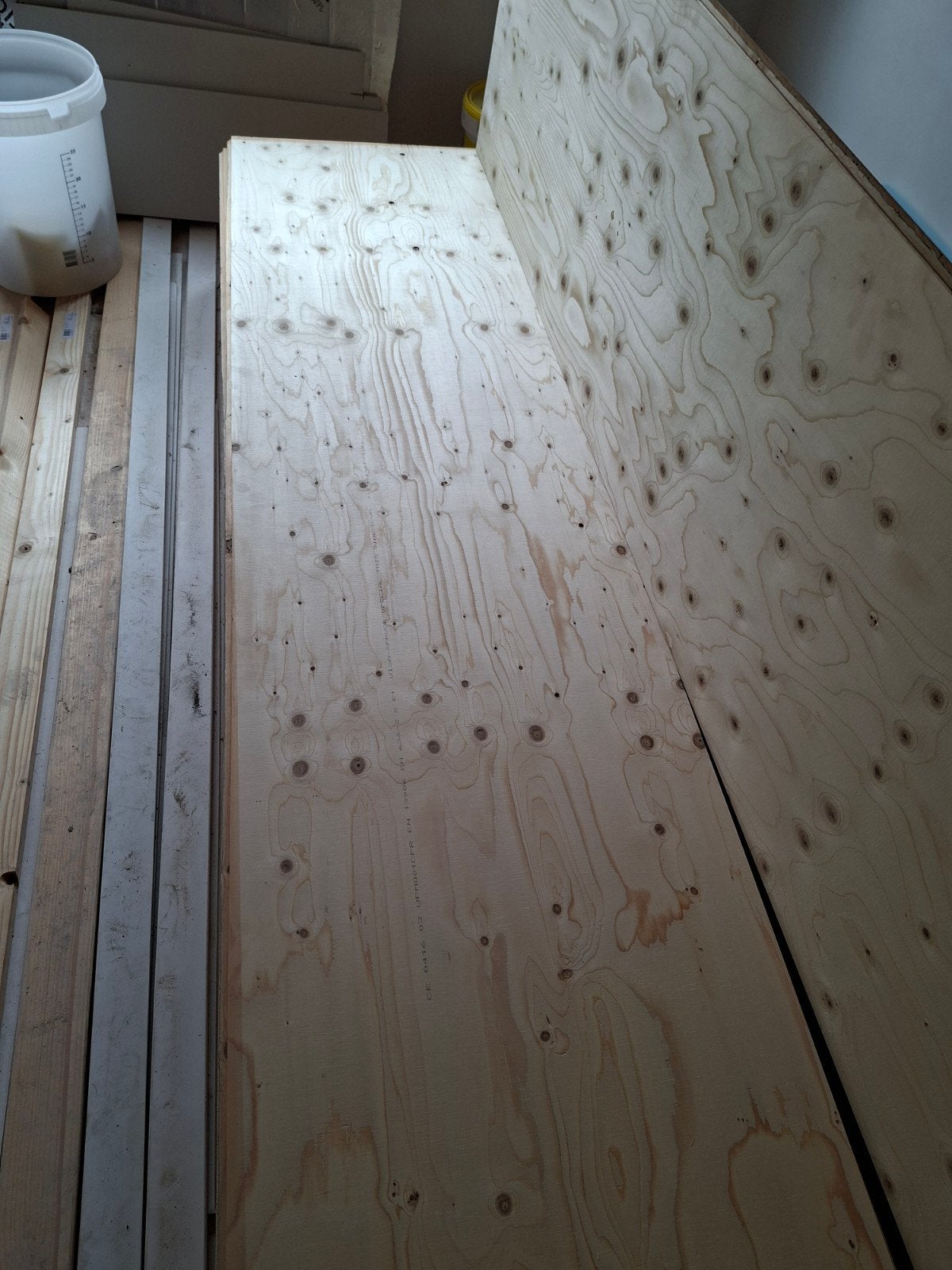 21 Nieuwe Underlayment platen 244x60x18 mm, Doe-het-zelf en Verbouw, Hout en Planken, Minder dan 25 mm, Nieuw, Ophalen of Verzenden