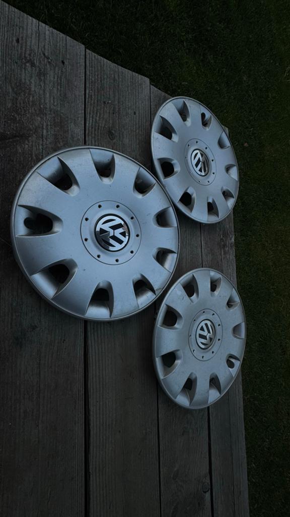 3x Originele VW Caddy / Golf wieldoppen, Auto diversen, Ophalen of Verzenden, Gebruikt