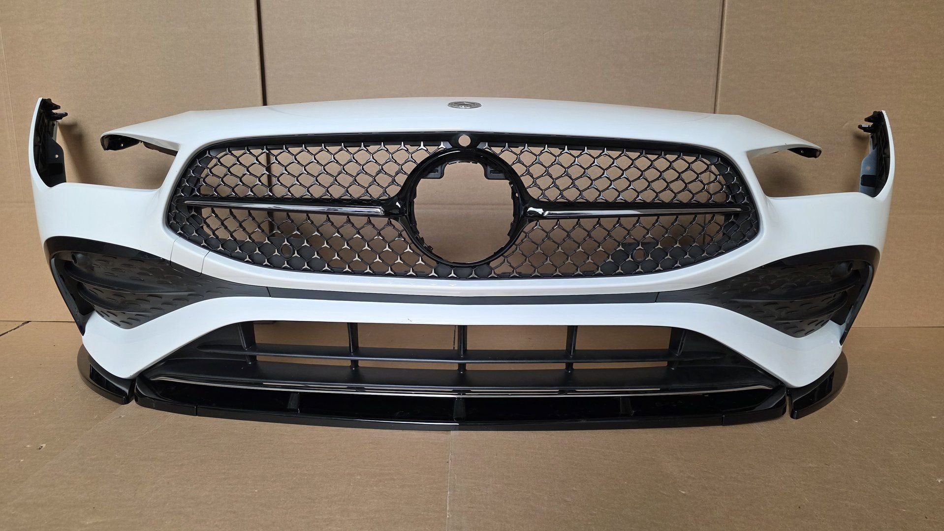 Voorbumper Mercedes Cla Klasse W118 Facelift AMG A1188856303, Auto-onderdelen, Gebruikt, -, Voor, Ophalen of Verzenden