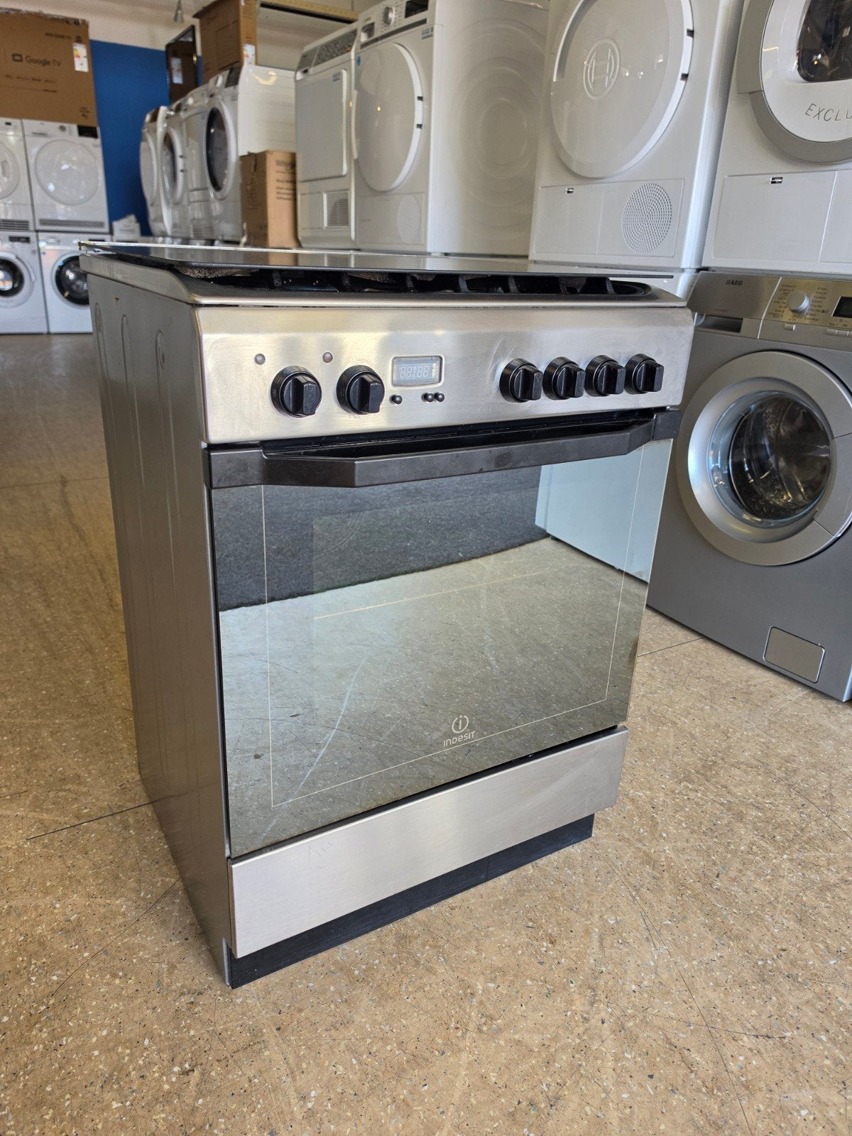 Indesit 4 pits gasfornuis | Hete lucht oven | Gratis thuis ✅, Ophalen, Jirnsum, 60 cm of meer, 4 kookzones