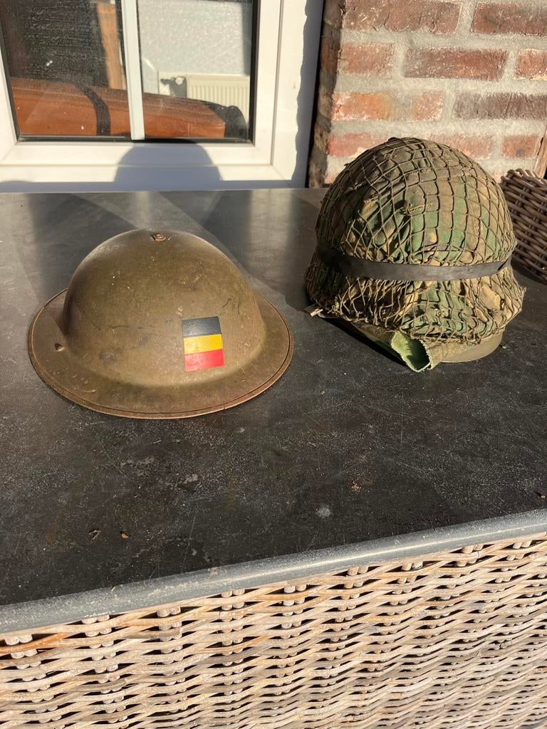 Diverse militaire helmen - WOII en modern, Verzamelen, Militaria | Algemeen, Ophalen of Verzenden, Landmacht, Engeland, Helm of Baret