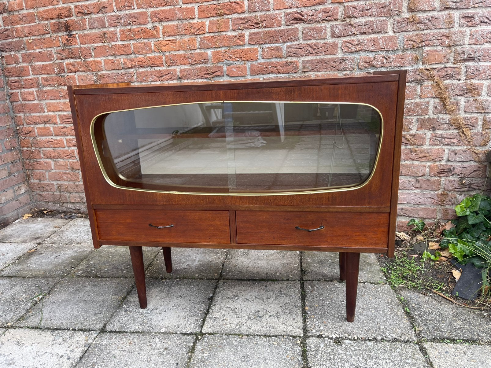 Vintage vitrinekastje met gouden bies, Huis en Inrichting, Ophalen of Verzenden, O, O, O