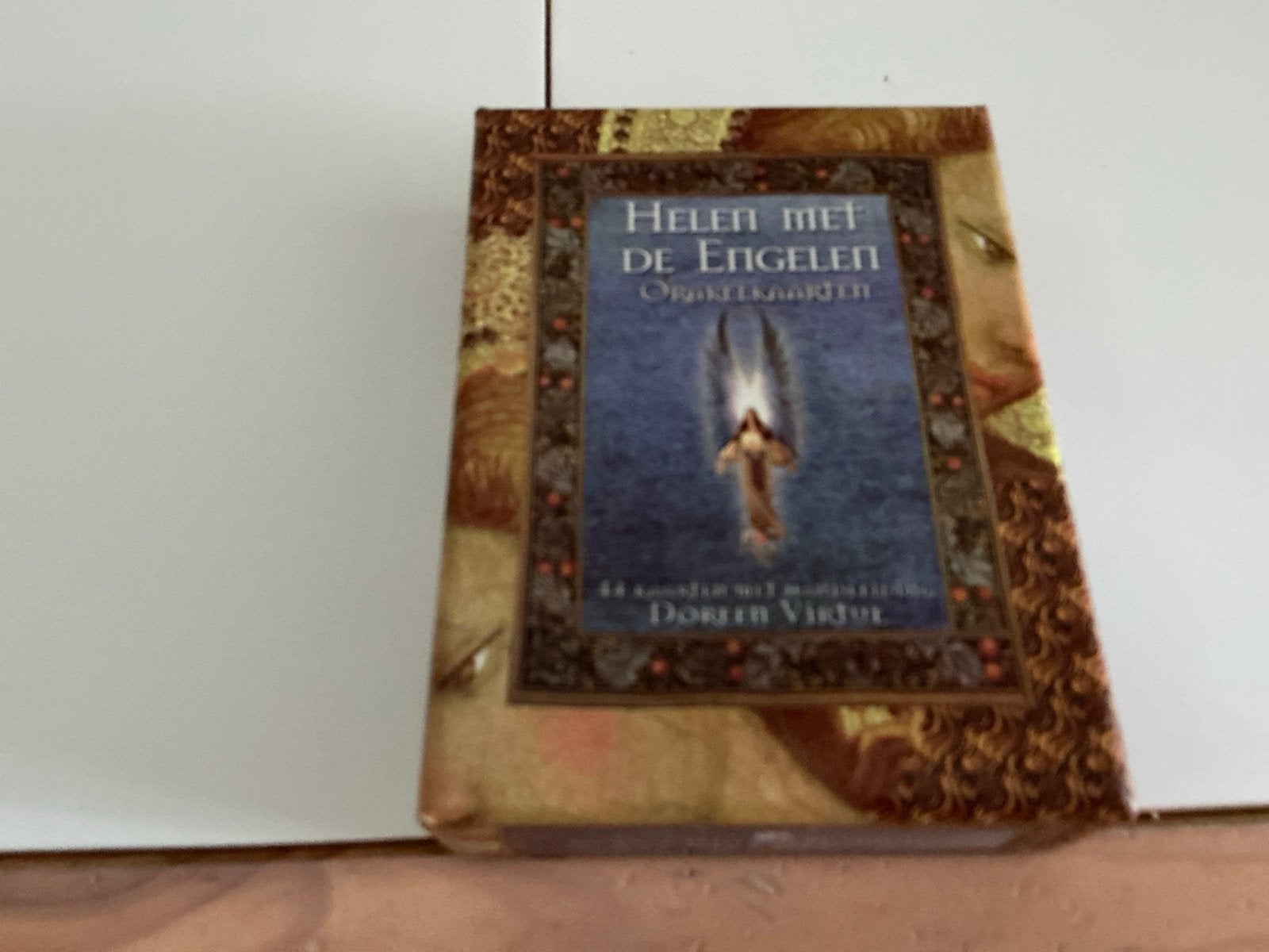 Helen met de Engelen Orakelkaarten - Doreen Virtue, Ophalen of Verzenden, Zo goed als nieuw, Spiritualiteit algemeen, Overige typen