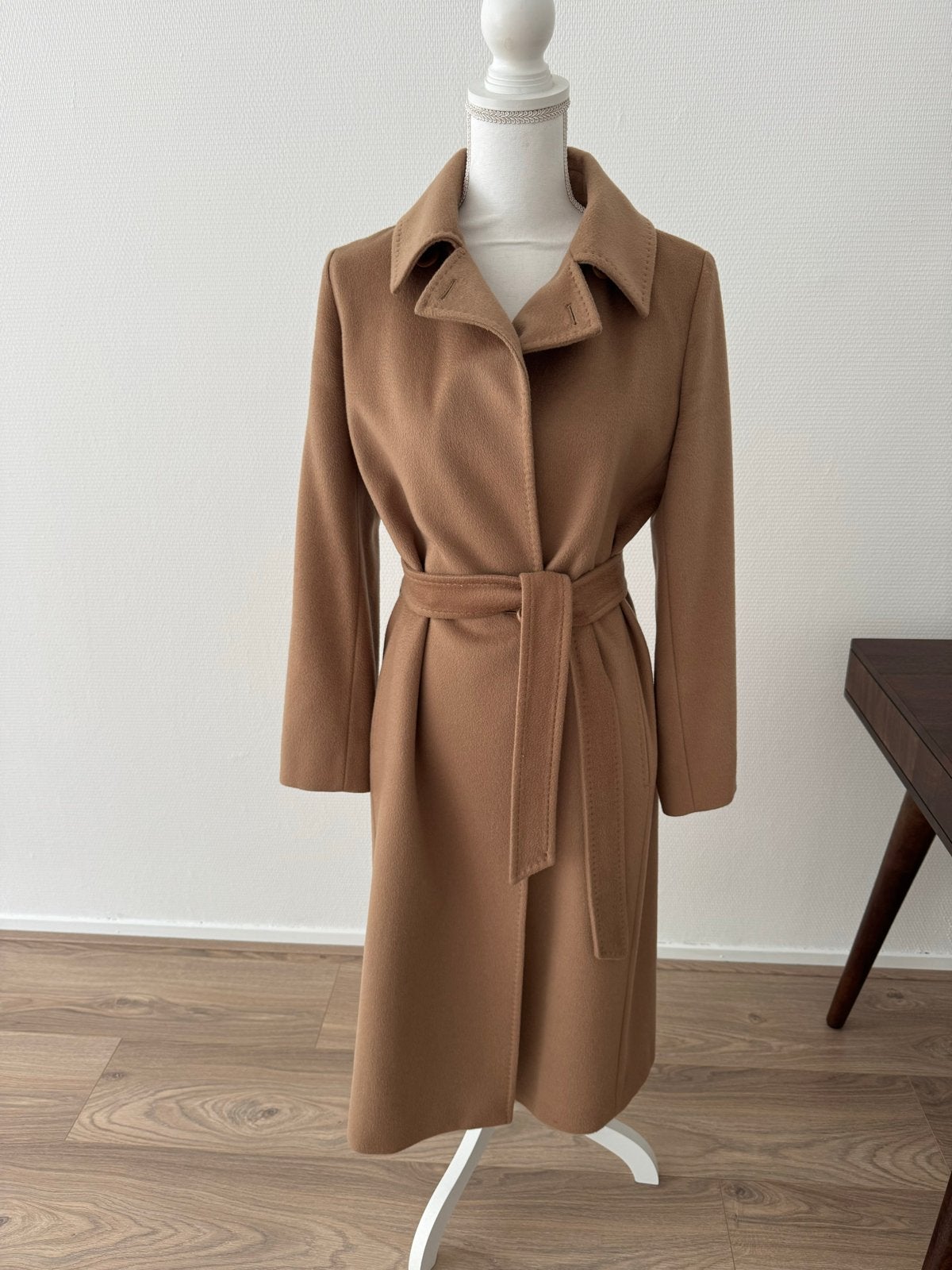 Max Mara Studio camelkleurige wollen jas met ceintuur, Ophalen of Verzenden, Zo goed als nieuw, Maat 38/40 (M), Bruin