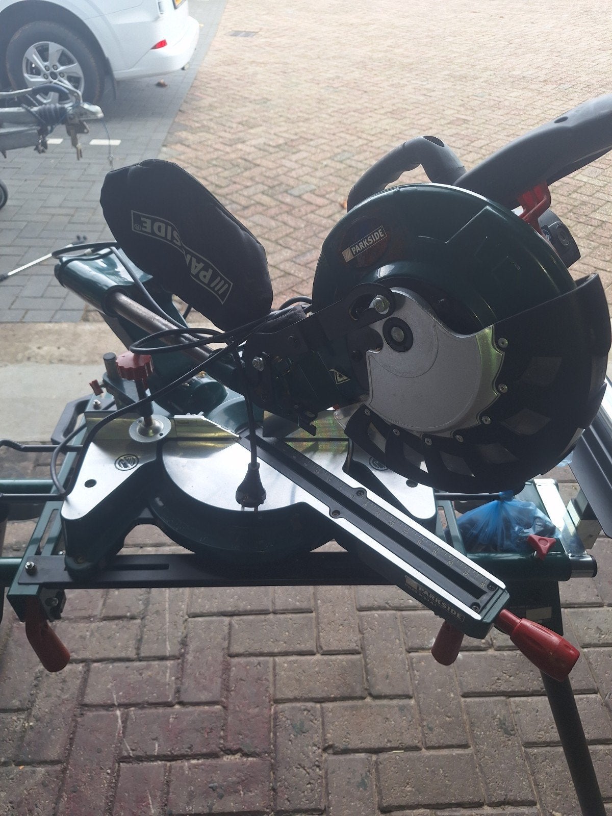 Parkside Afkortzaag - Zo goed als nieuw, 600 tot 1200 watt, Ophalen of Verzenden, Afkortzaag, 30 tot 70 mm